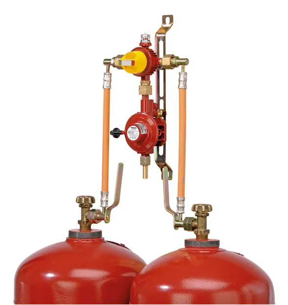 GOK Flaschenanlage mit automatischem Umschaltventil Typ AUV (50 mbar, 4 kg/h)